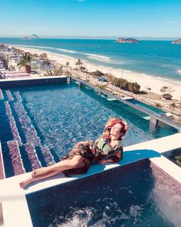 Fernanda Souza feet photo thumbnail