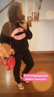 Fernanda Souza feet photo thumbnail