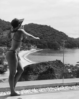 Fernanda Souza feet photo thumbnail