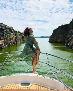 Fernanda Souza feet photo thumbnail