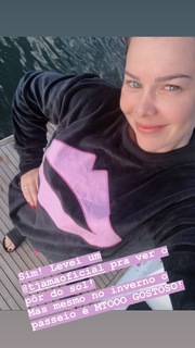 Fernanda Souza feet photo thumbnail