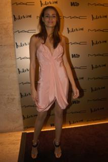 Fernanda Tavares feet photo 17