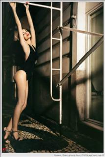 Fernanda Tavares feet photo 5