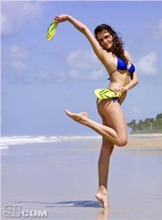 Fernanda Tavares feet photo 20