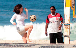 Fernanda Torres feet photo 13