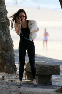 Fernanda Vasconcellos feet photo thumbnail