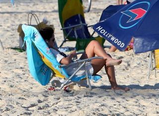 Fernanda Vasconcellos feet photo thumbnail