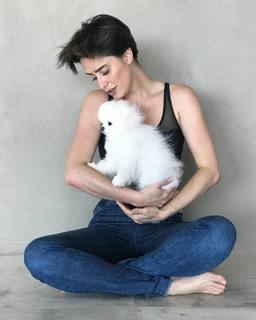 Fernanda Vasconcellos feet photo thumbnail