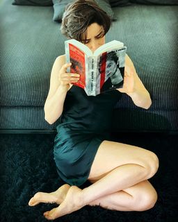 Fernanda Vasconcellos feet photo thumbnail