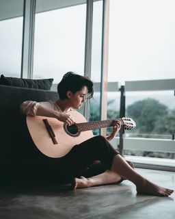 Fernanda Vasconcellos feet photo thumbnail