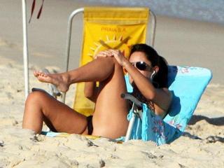 Fernanda Vasconcellos feet photo thumbnail