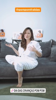 Fernanda Vasconcellos feet photo thumbnail