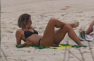 Fernanda de Freitas feet photo thumbnail