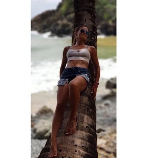 Fernanda de Freitas feet photo thumbnail