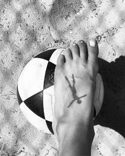 Fernanda de Freitas feet photo thumbnail