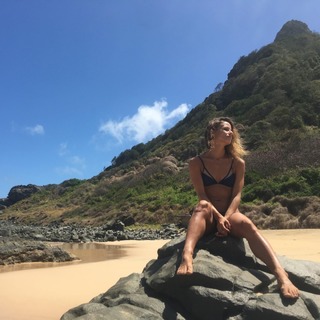 Fernanda de Freitas feet photo thumbnail