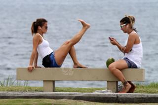 Fernanda de Freitas feet photo thumbnail