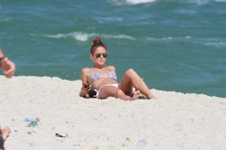 Fernanda de Freitas feet photo thumbnail