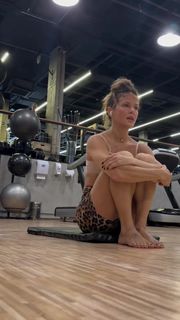 Fernanda de Freitas feet photo thumbnail