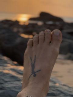 Fernanda de Freitas feet photo thumbnail