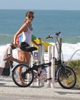 Fernanda de Freitas feet photo thumbnail