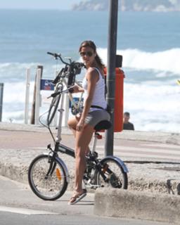 Fernanda de Freitas feet photo thumbnail