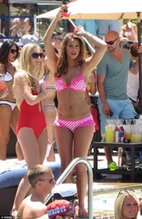 Ferne McCann feet photo thumbnail