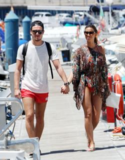 Ferne McCann feet photo thumbnail