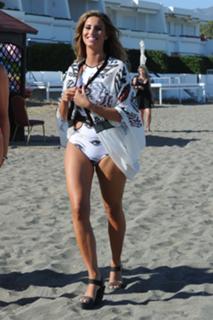 Ferne McCann feet photo thumbnail