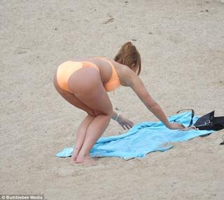 Ferne McCann feet photo thumbnail