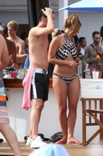 Ferne McCann feet photo thumbnail