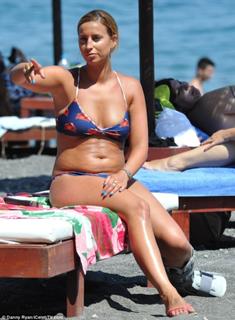 Ferne McCann feet photo thumbnail