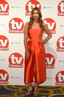 Ferne McCann feet photo thumbnail