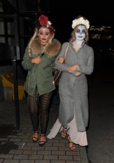 Ferne McCann feet photo thumbnail