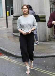 Ferne McCann feet photo thumbnail
