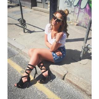 Ferne McCann feet photo thumbnail