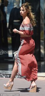 Ferne McCann feet photo thumbnail