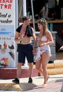 Ferne McCann feet photo thumbnail