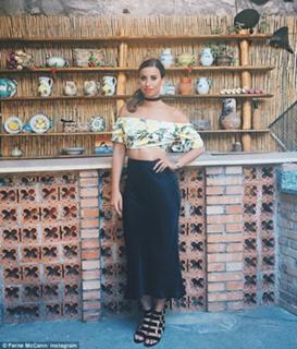 Ferne McCann feet photo thumbnail