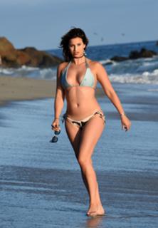 Ferne McCann feet photo thumbnail