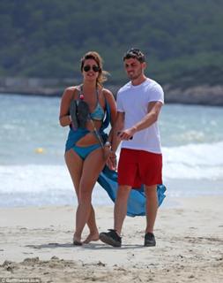 Ferne McCann feet photo thumbnail