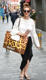 Ferne McCann feet photo thumbnail