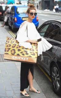 Ferne McCann feet photo thumbnail