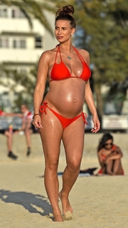 Ferne McCann feet photo thumbnail