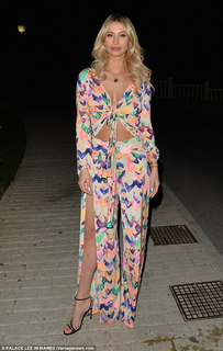 Ferne McCann feet photo thumbnail