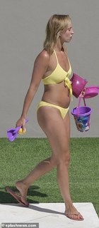 Ferne McCann feet photo thumbnail