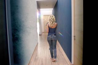 Fey feet photo thumbnail