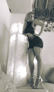 Fey feet photo thumbnail