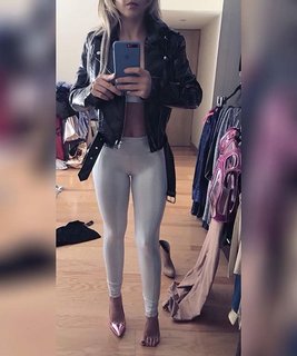 Fey feet photo thumbnail