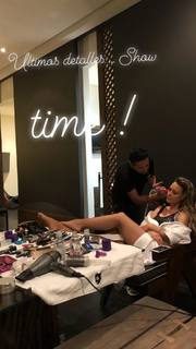 Fey feet photo thumbnail